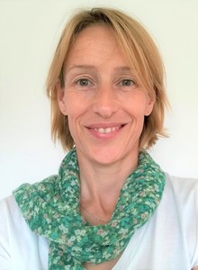 Stéphanie Tristram Nantes, Sophrologie, Shiatsu, Fleurs de bach, Magnétisme, Massage bien-être, Techniques énergétiques