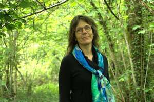 Isabelle Galey Lescar, Praticien de médecine alternative