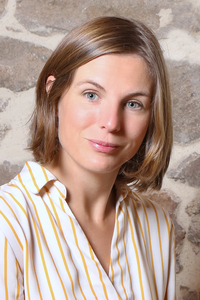 Julie Douet La Boissière-de-Montaigu, Professionnel de santé