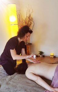 Stéphanie Mouget  Novillars, Massage bien-être, Massage bien-être, Réflexologie, Shiatsu